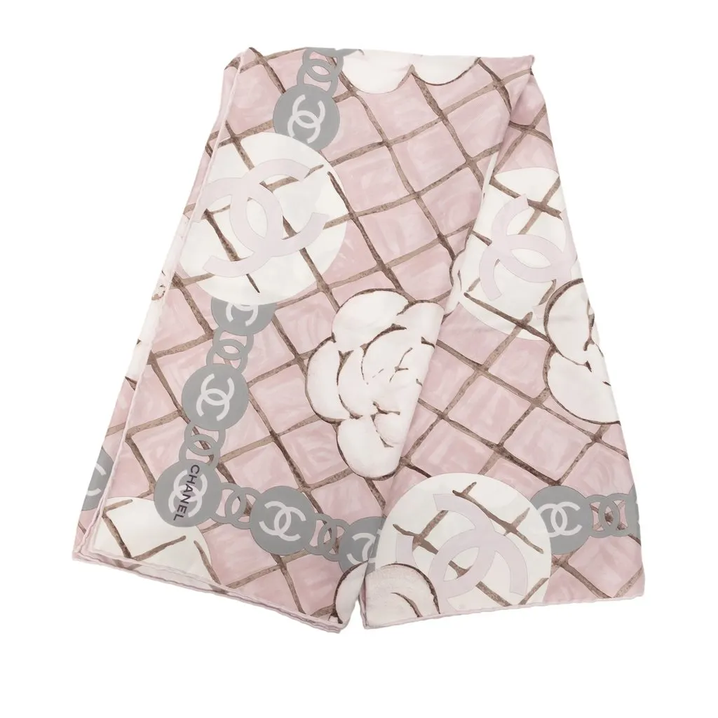 Chanel CC Camellia and Quilted Printed Silk Scarf 90 Pink Never worn - Front View