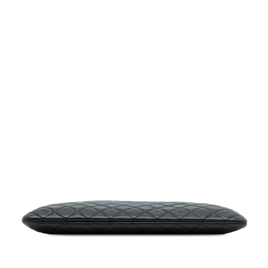 Chanel Large Quilted Lambskin O Case Clutch Black Leather Very good - Inside View