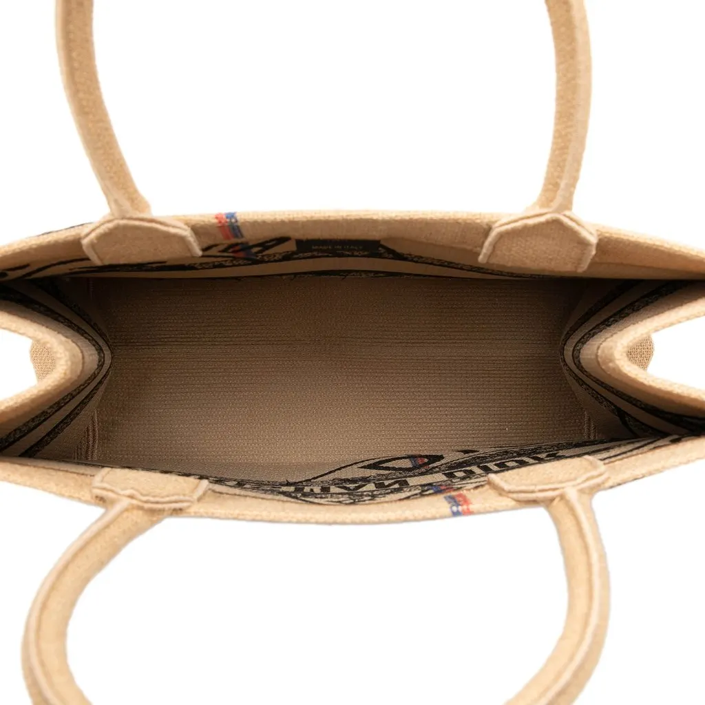 Dior Medium Jute Embroidered Book Tote Beige Very good - Model View