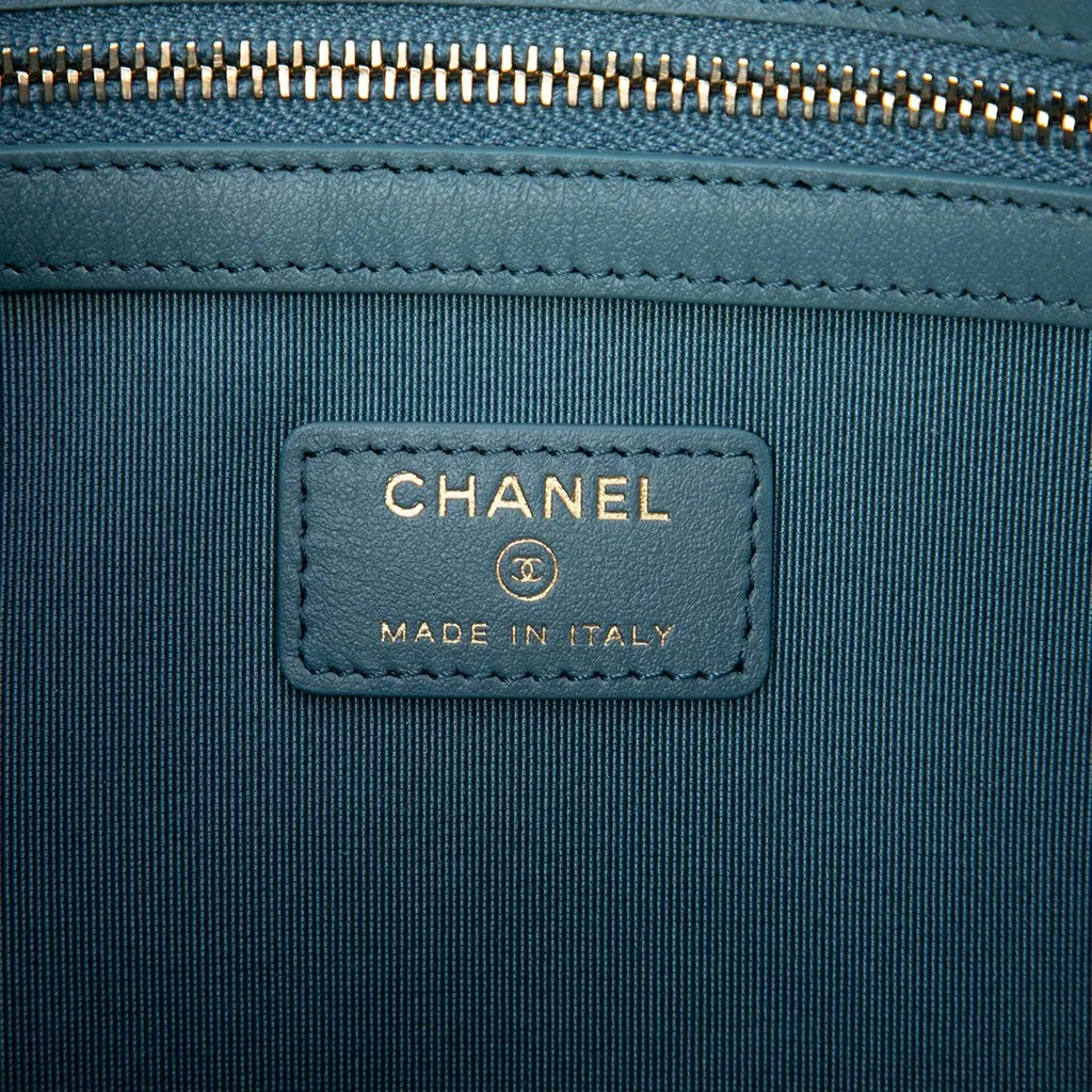 Chanel Medium Tweed Deauville O Case Clutch Blue Very good - Box View