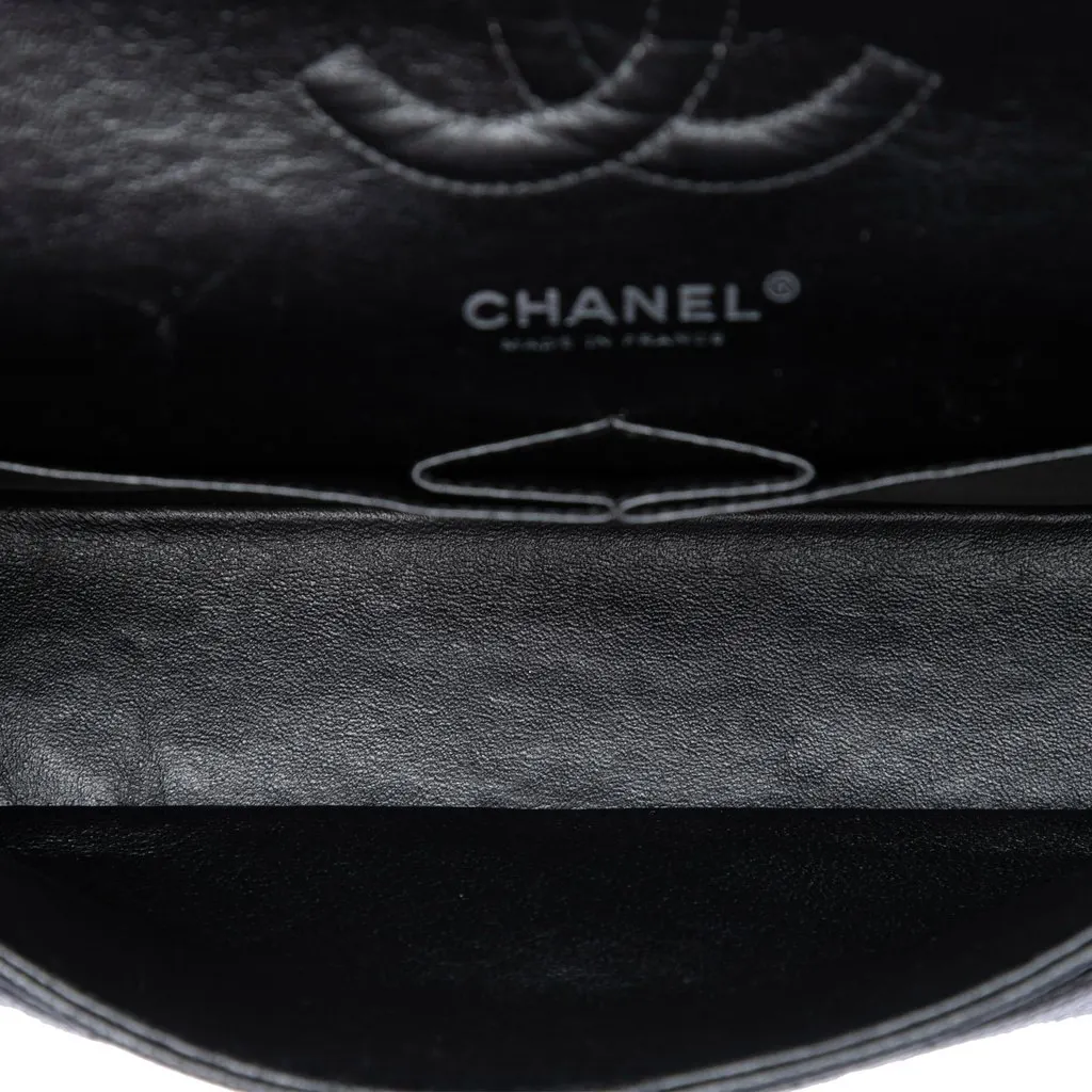 Chanel Medium Classic Caviar Double Flap Black Leather Very good - Model View