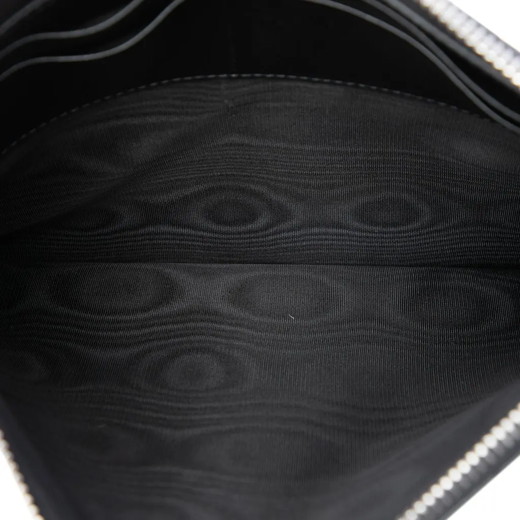 Gucci Microguccissima Clutch Black Leather Very good - Model View