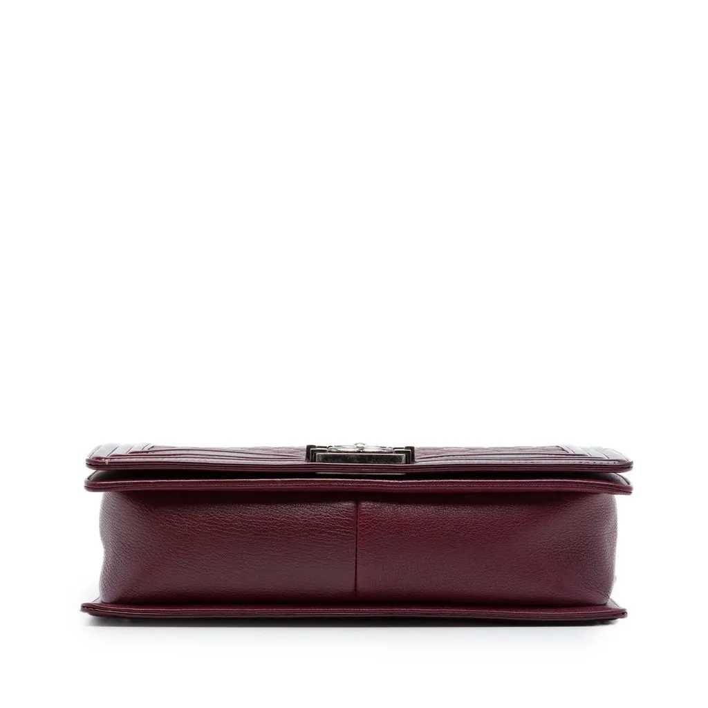 Chanel Medium Quilted Goatskin and Patent Boy Flap Red Leather Very good - Inside View