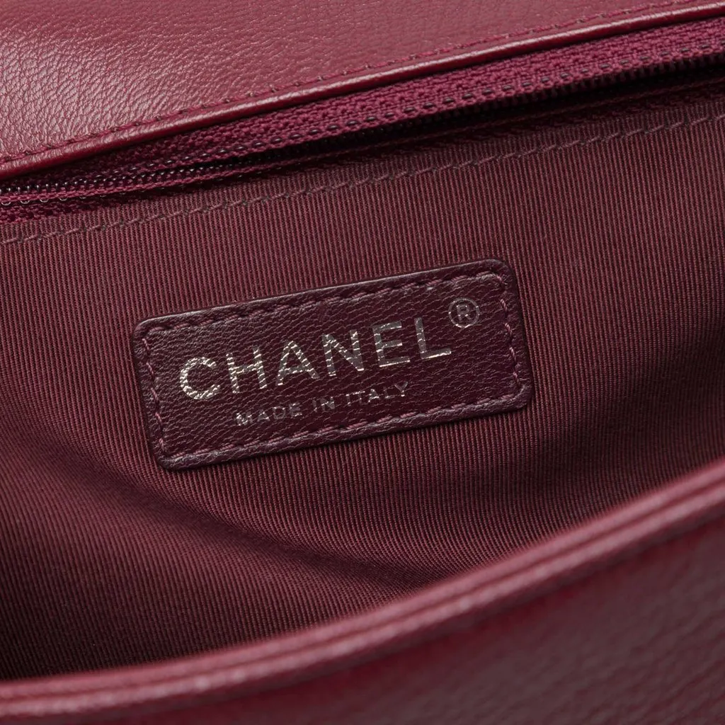 Chanel Medium Quilted Goatskin and Patent Boy Flap Red Leather Very good - Box View