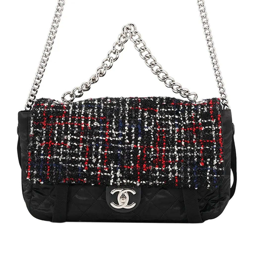 Chanel Quilted Tweed and Nylon Astronaut Essentials Flap Black Tweed Very good - Front View