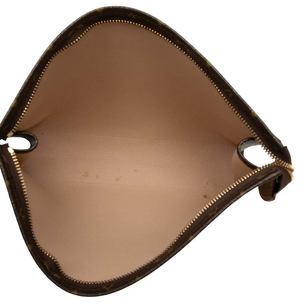 Louis Vuitton Monogram Toiletry Pouch 26 Brown Canvas Very good - Model View
