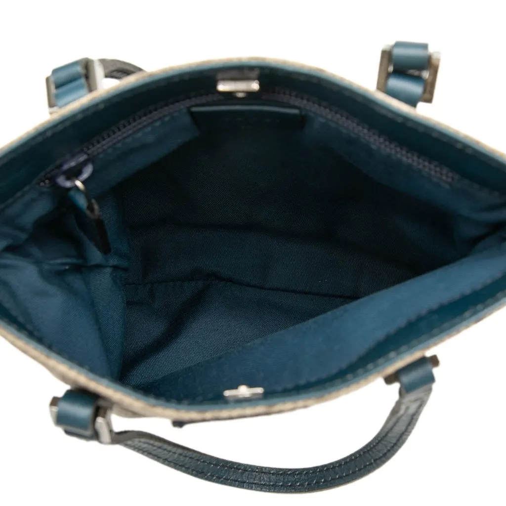 Gucci GG Supreme Handbag Beige Canvas Good - Model View
