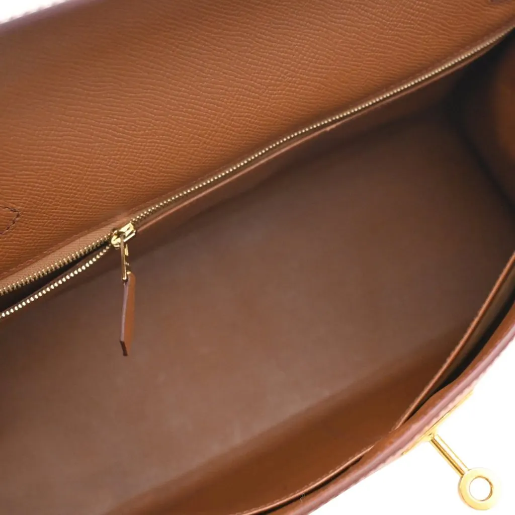 Hermès Epsom Kelly Retourne 32 Brown Leather Good - Model View