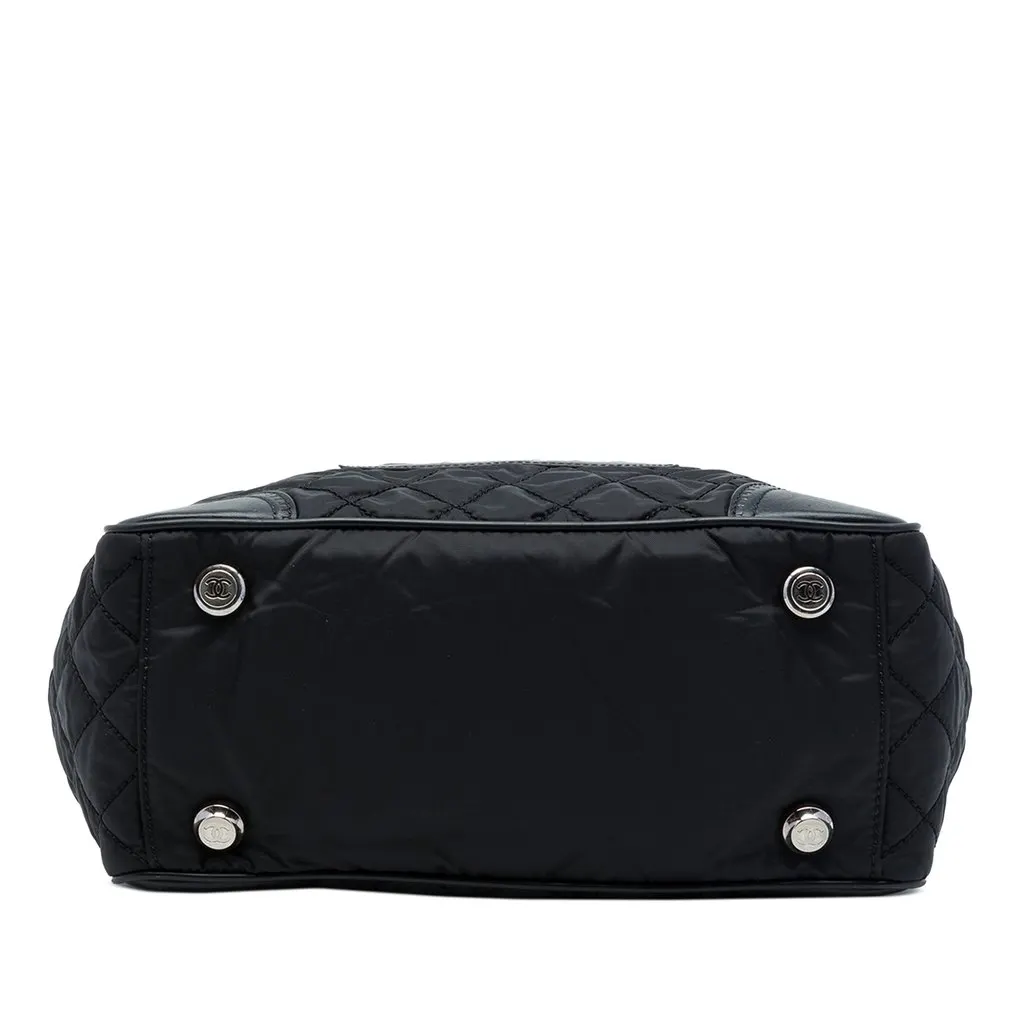 Chanel Paris New York Quilted Nylon Tote Black Polyamide Very good - Inside View