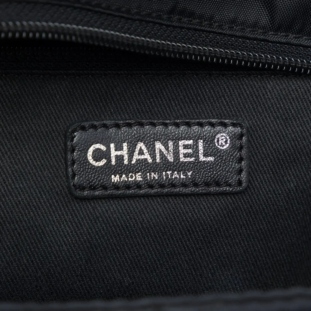 Chanel Paris New York Quilted Nylon Tote Black Polyamide Very good - Box View