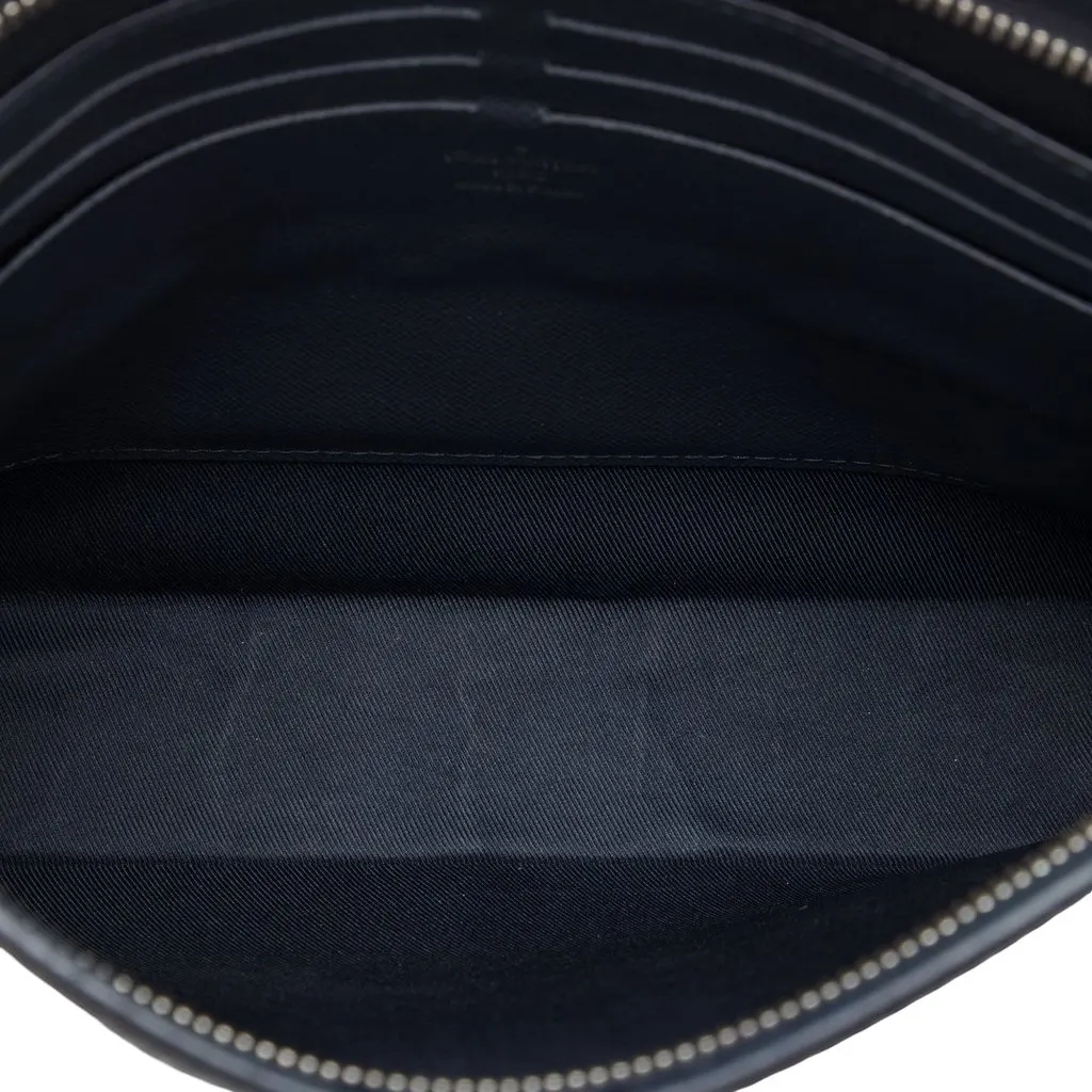 Louis Vuitton Chapman Brothers Monogram Savane Pochette Voyage MM Blue Very good - Model View