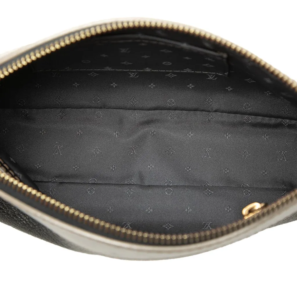 Louis Vuitton Suhali Lockit Clutch Black Leather Very good - Model View