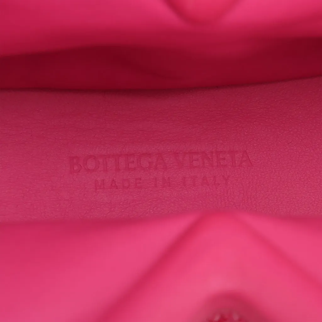 Bottega Veneta Small Boucle Curly Raffia The Point Triangle Satchel Pink Very good - Model View