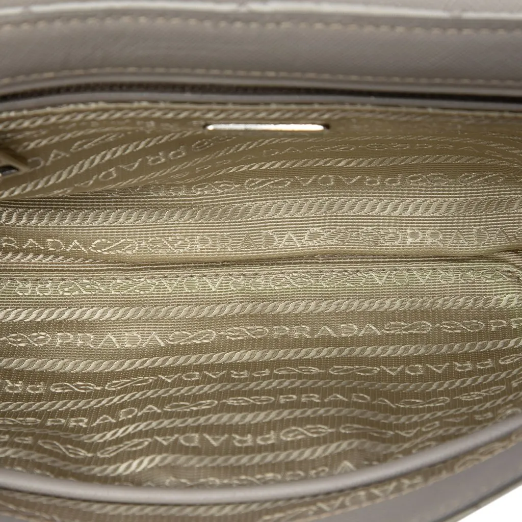 Prada Impuntu Tessuto Chain Crossbody MultiColor Very good - Model View
