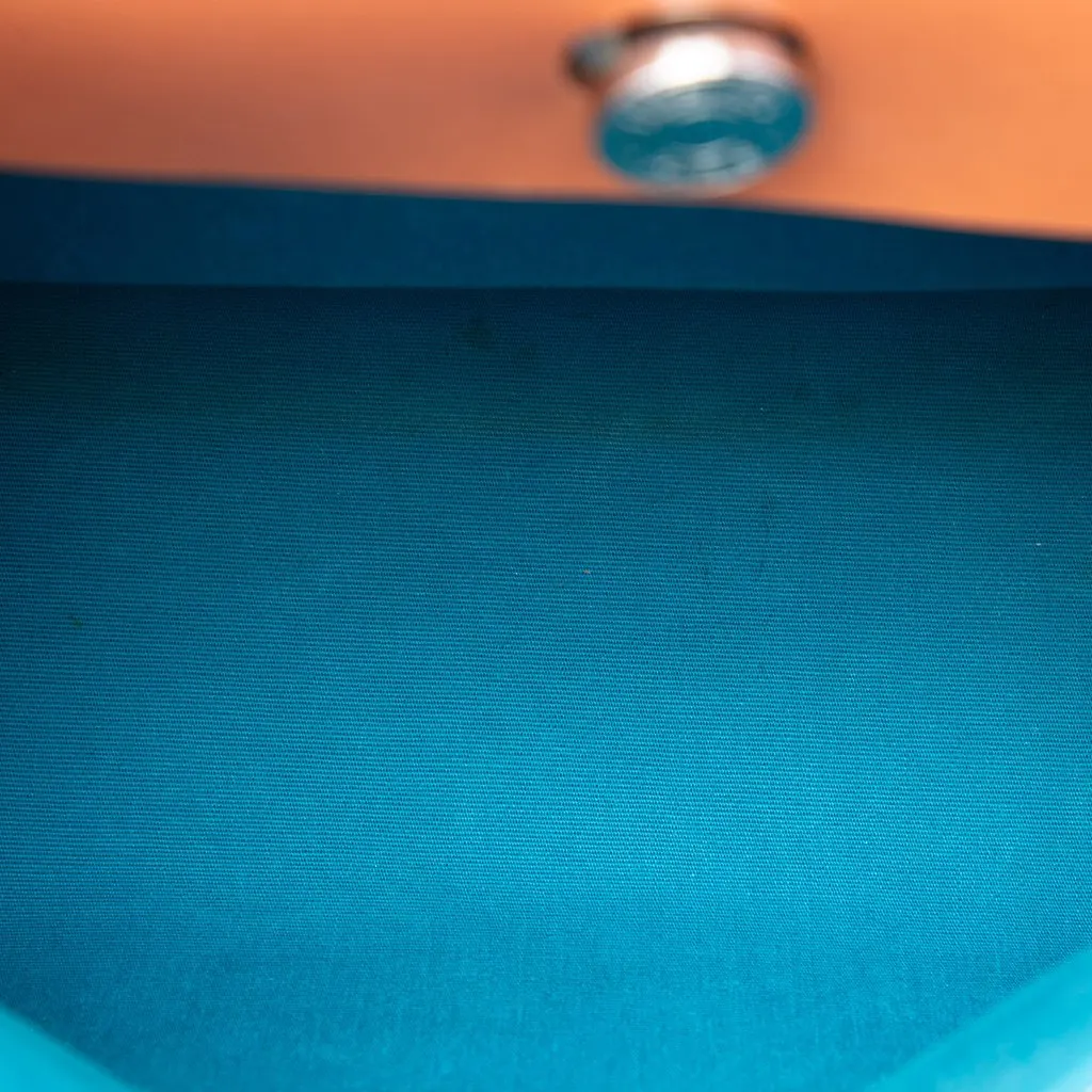 Hermès Toile Herbag Zip 31 Blue Canvas Good - Model View