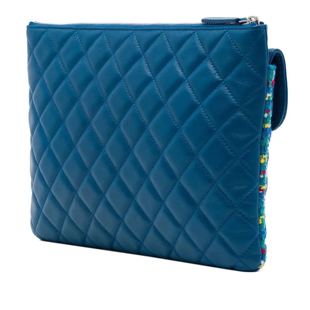 Chanel CC Quilted Tweed and Lambskin Pouch Blue Tweed Very good - Back View