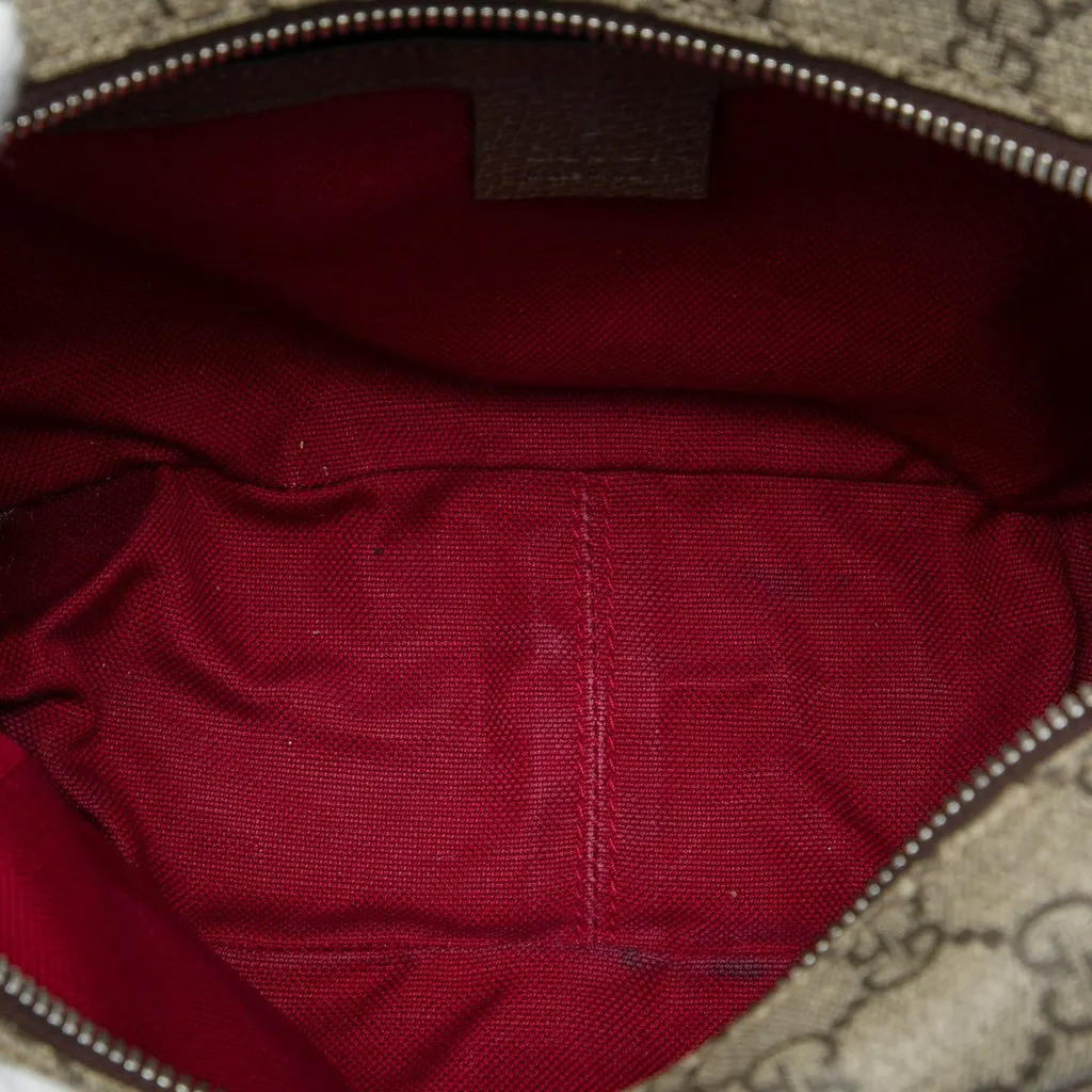 Gucci GG Supreme Soft Trunk Crossbody Beige Very good - Model View
