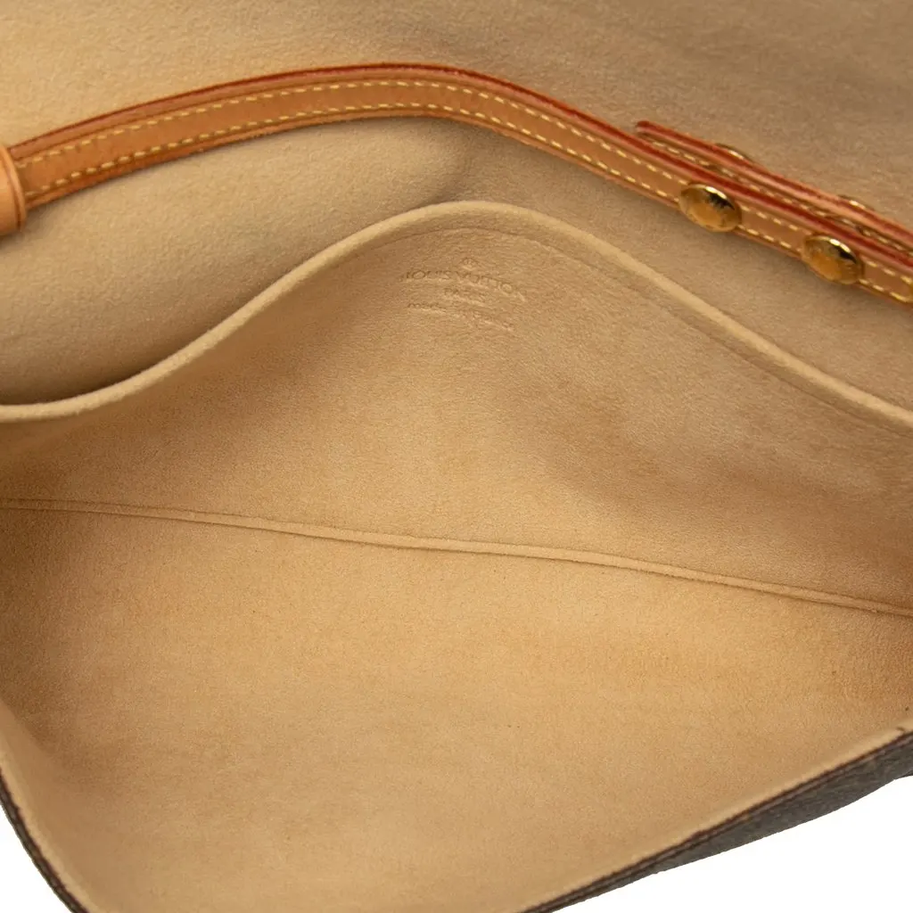 Louis Vuitton Monogram Pochette Twin GM Brown Canvas Very good - Model View