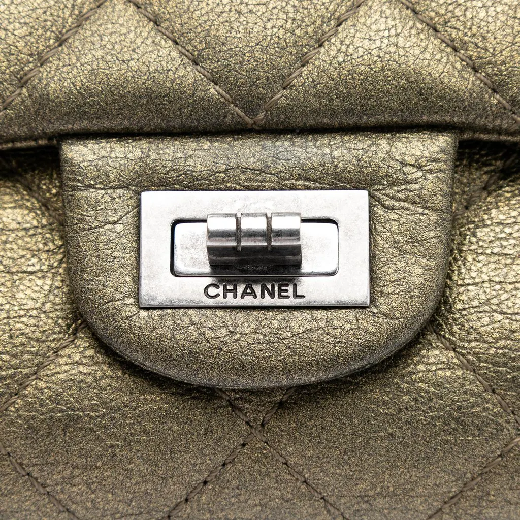 Chanel Quilted Metallic Aged Calfskin Reissue 2.55 Double Flap 226 Brown Leather Very good - Box View