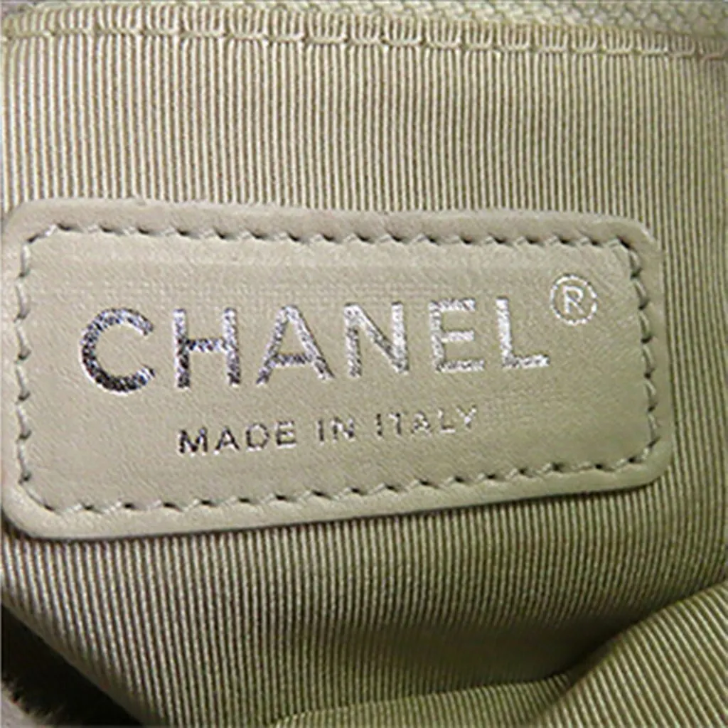 Chanel Quilted Washed Lambskin Chain Around Hobo Brown Leather Very good - Model View
