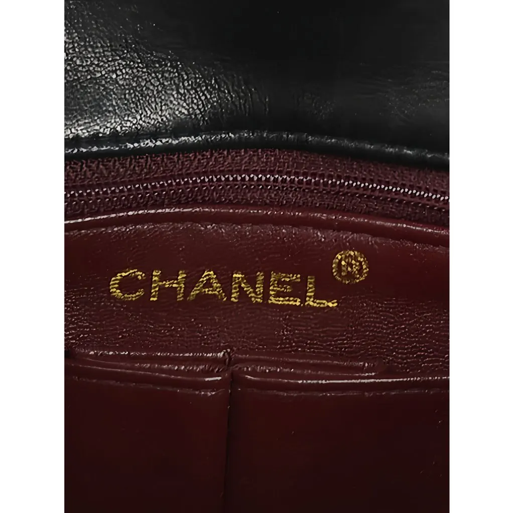 Chanel Small Square Quilted Lambskin Flap Black Leather Very good - Box View