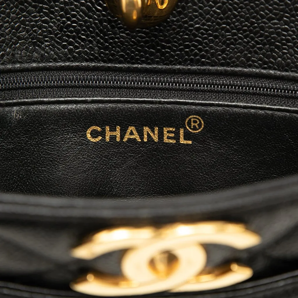 Chanel CC Quilted Caviar Turnlock Handbag Black Leather Very good - Box View