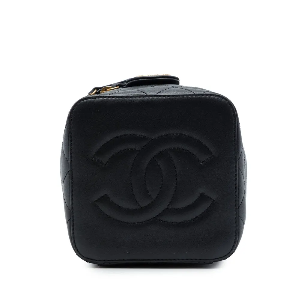 Chanel Small Quilted Calfskin Chain Bar Vanity Case with Chain Black Leather Very good - Inside View