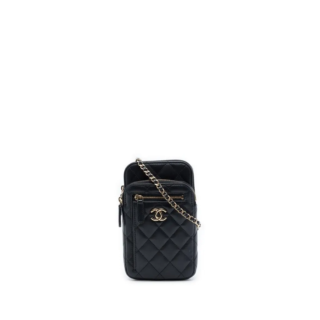 Chanel CC Quilted Lambskin Phone Holder With Chain Black Leather Very good - Front View
