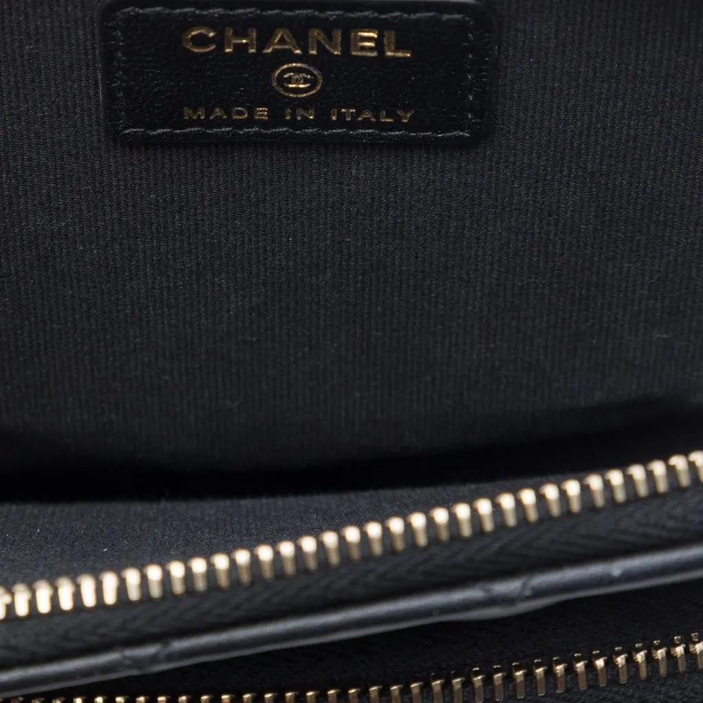Chanel CC Quilted Lambskin Phone Holder With Chain Black Leather Very good - Model View