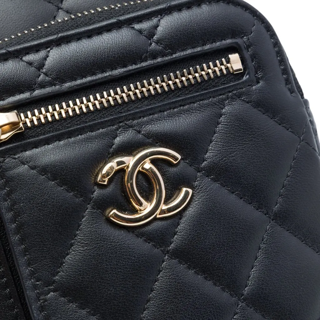 Chanel CC Quilted Lambskin Phone Holder With Chain Black Leather Very good - Box View