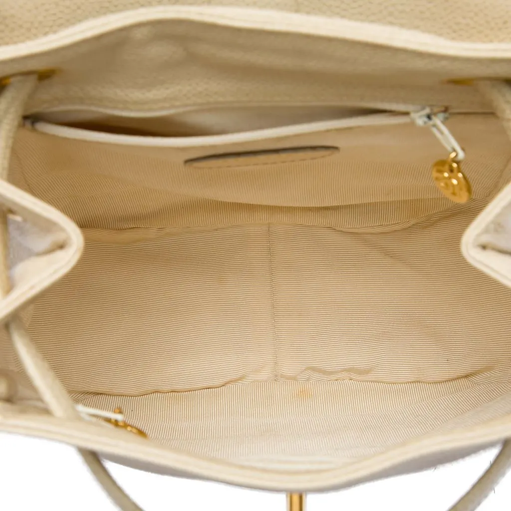 Chanel Caviar Triple CC Backpack White Leather Very good - Model View