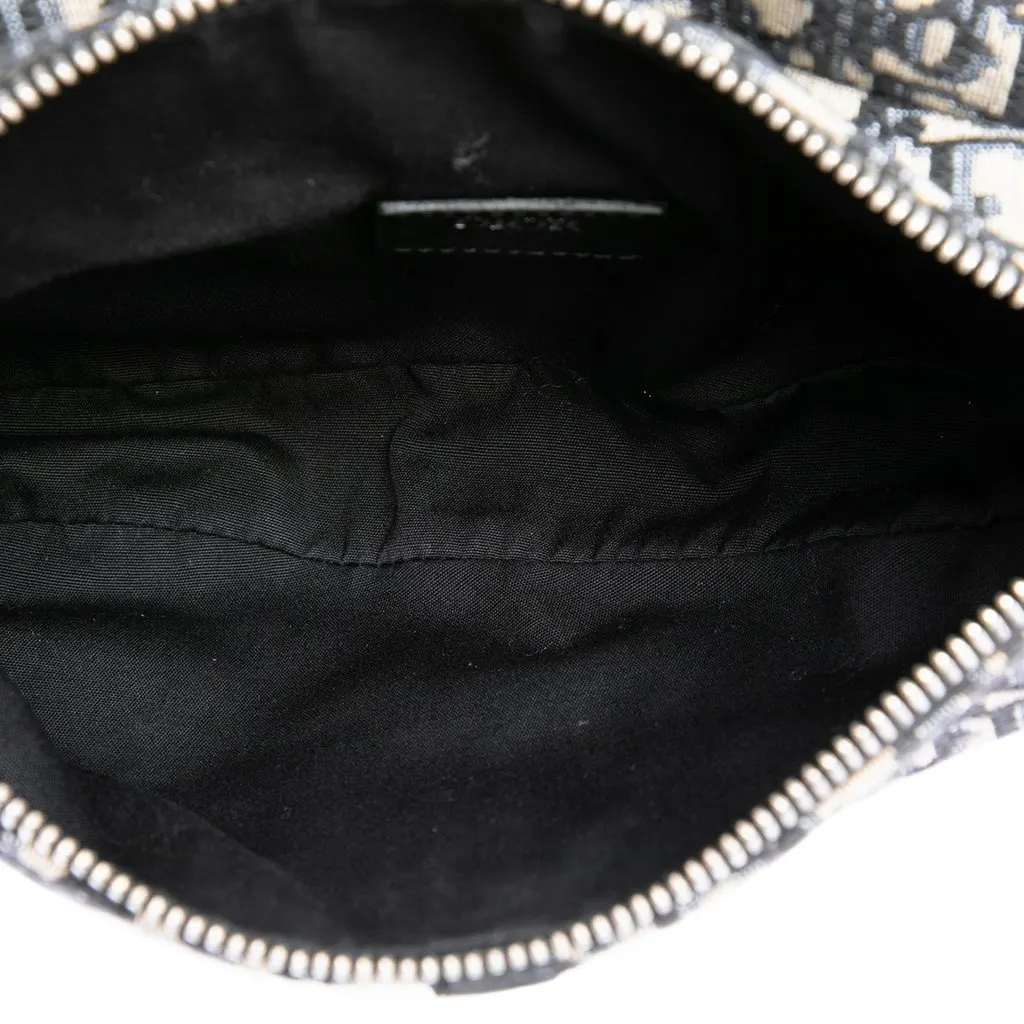Dior Oblique Canvas Saddle Crossbody Blue Very good - Model View