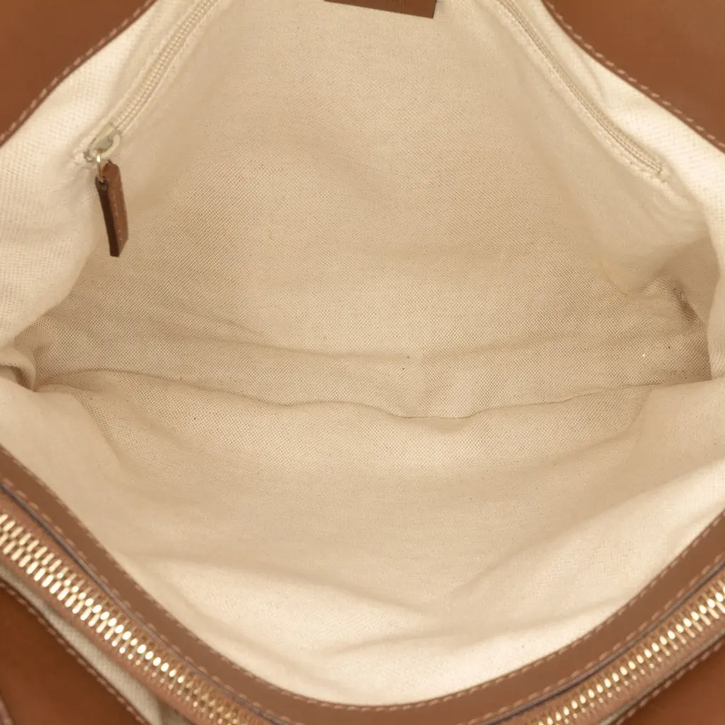 Gucci GG Canvas Sukey Tote Brown Canvas Very good - Model View