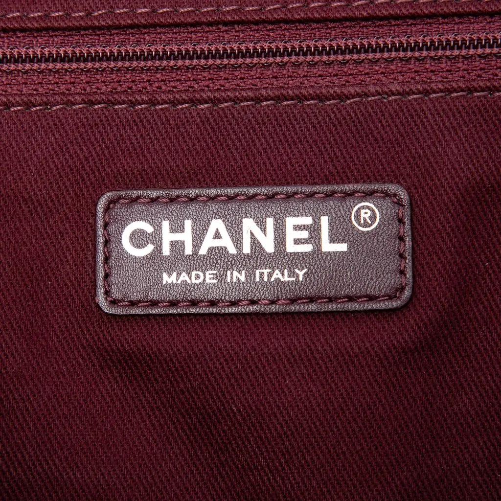 Chanel Quilted Iridescent Calfskin Gentle Boy Tote Red Leather Very good - Box View