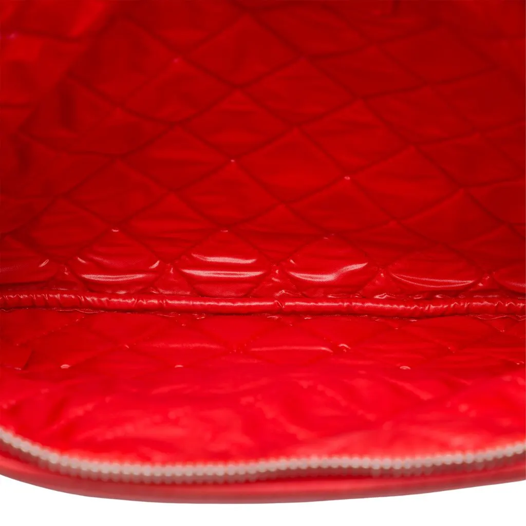 Chanel Medium Printed Lambskin Cuba La Habana O Case Clutch Red Leather Very good - Model View