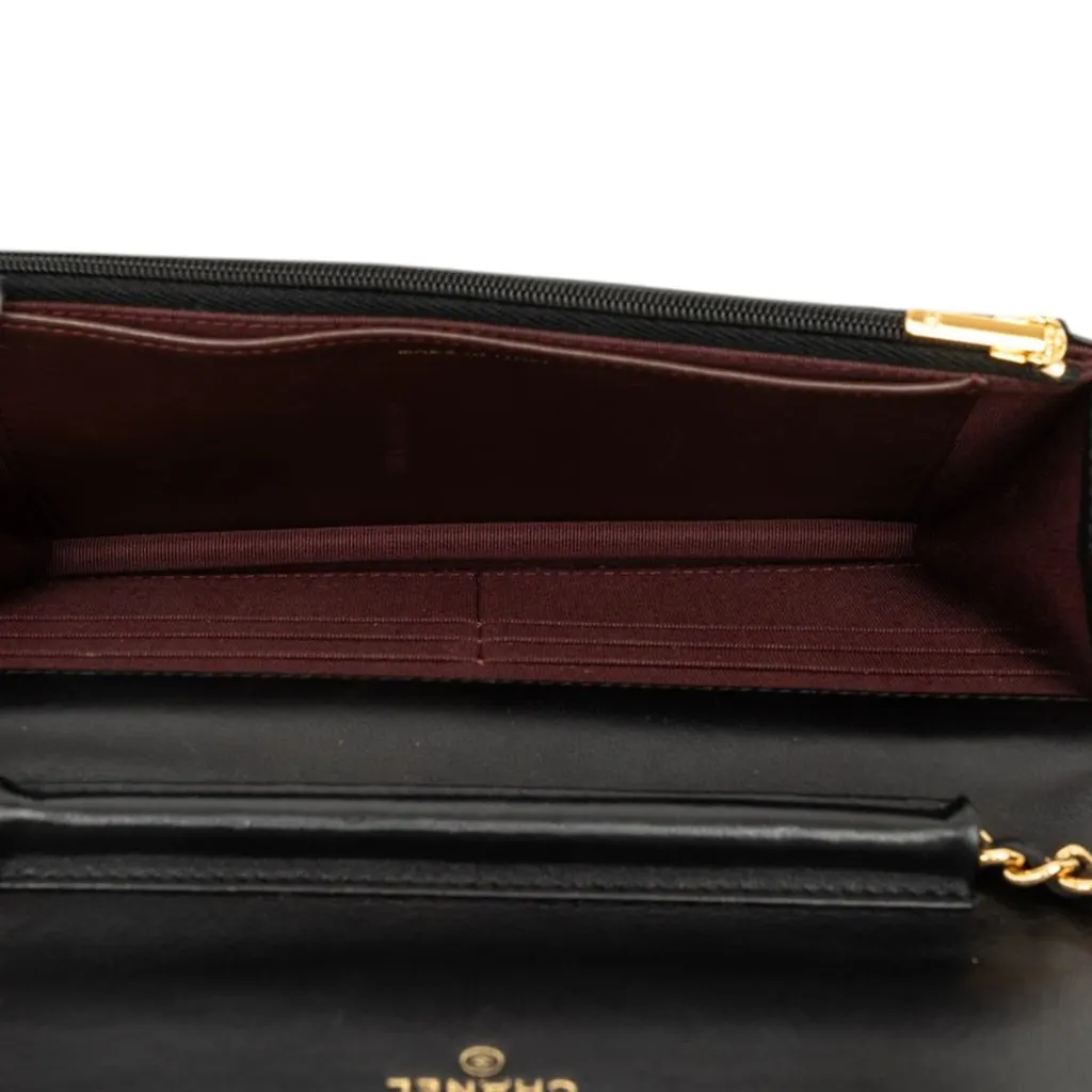 Chanel CC Quilted Lambskin Wallet On Chain Black Leather Very good - Model View