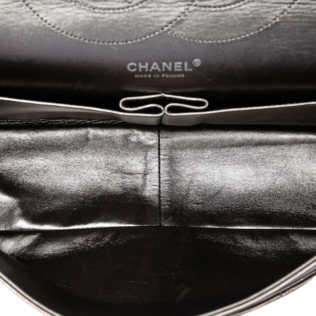 Chanel Metallic Aged Calfskin Reissue 2.55 Double Flap 227 Gold Leather Very good - Model View