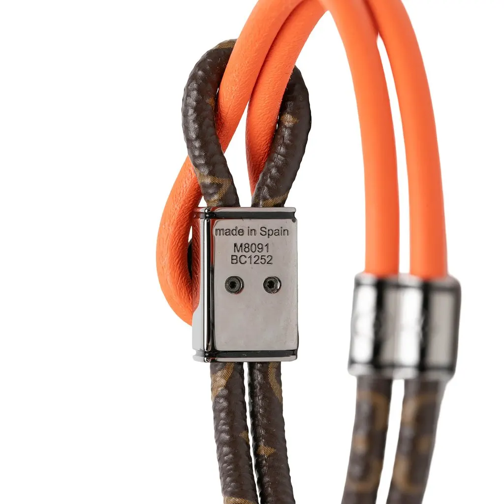 Louis Vuitton Monogram Loop It Bracelet Brown Canvas Very good - Model View