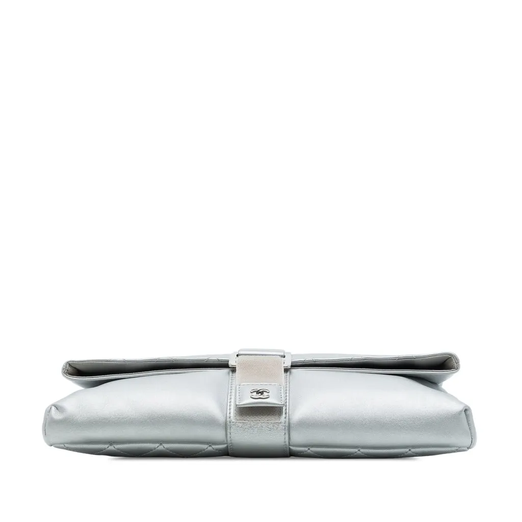 Chanel Quilted Lambskin Grip Clutch Silver Leather Very good - Inside View