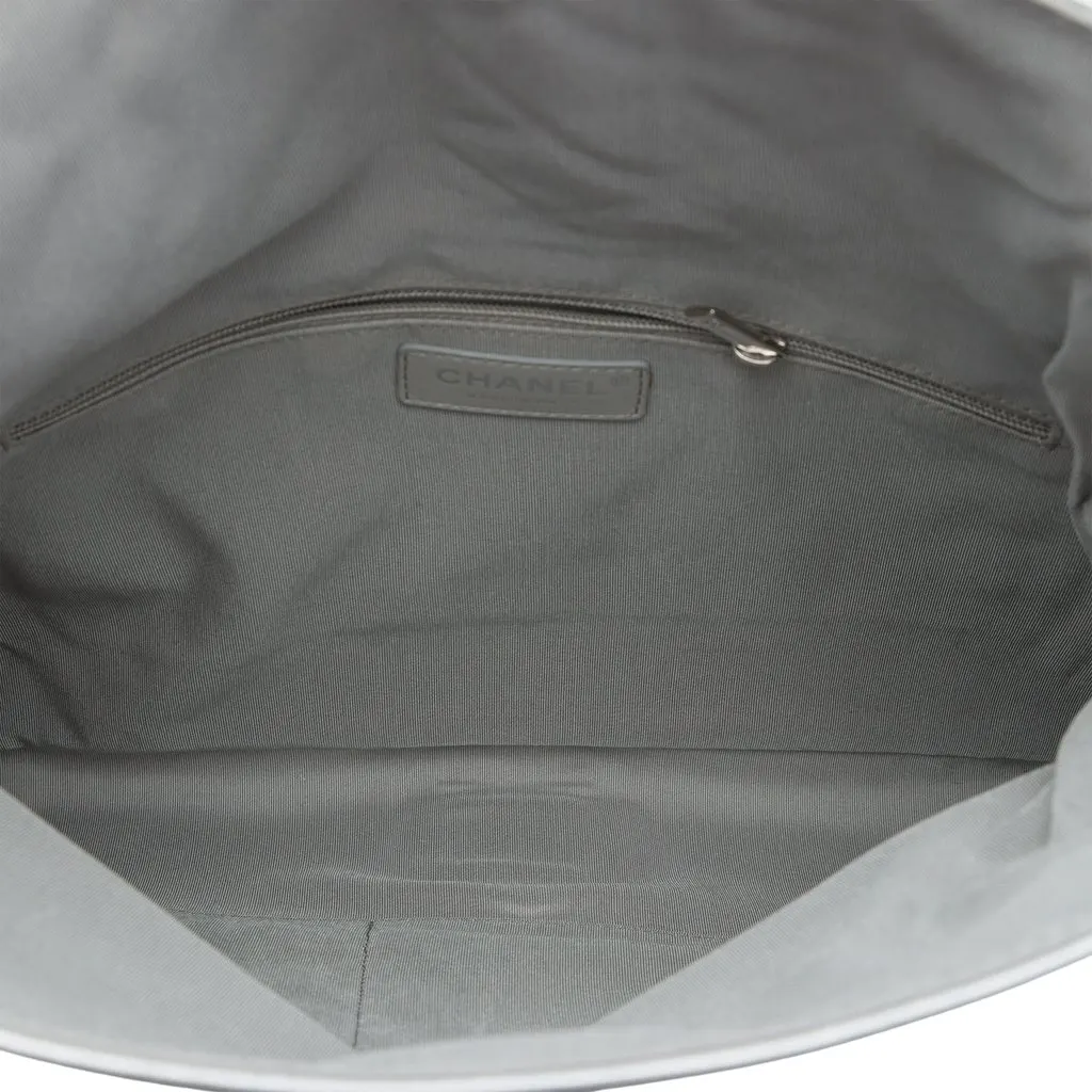 Chanel Quilted Lambskin Grip Clutch Silver Leather Very good - Model View