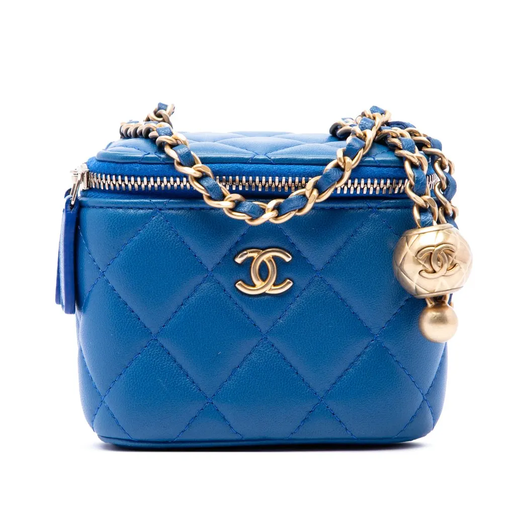 Chanel Mini Quilted Lambskin Pearl Crush Vanity Case With Chain Blue Leather Very good - Front View