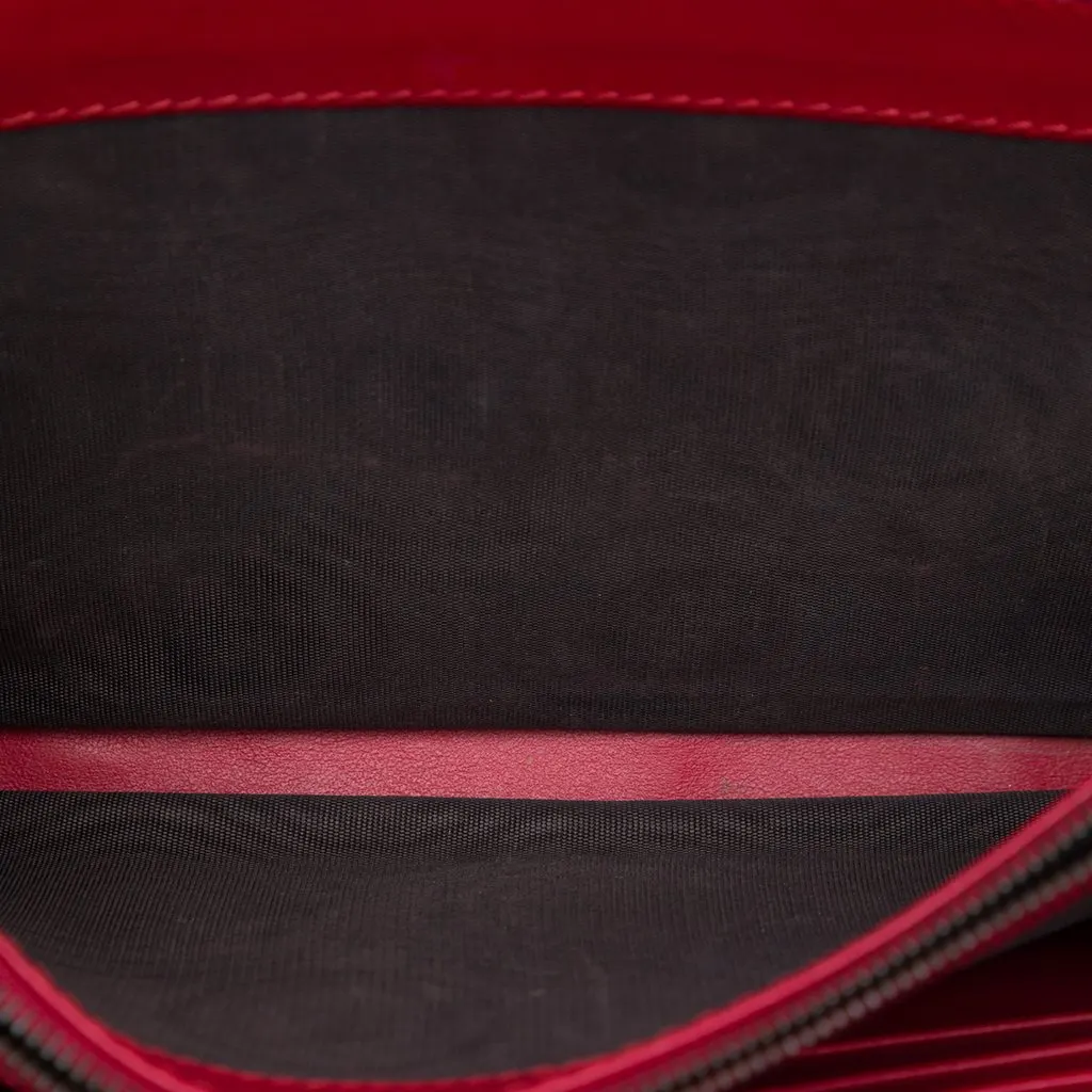 Gucci GG Marmont Matelasse Calfskin Wallet On Chain Red Leather Good - Model View