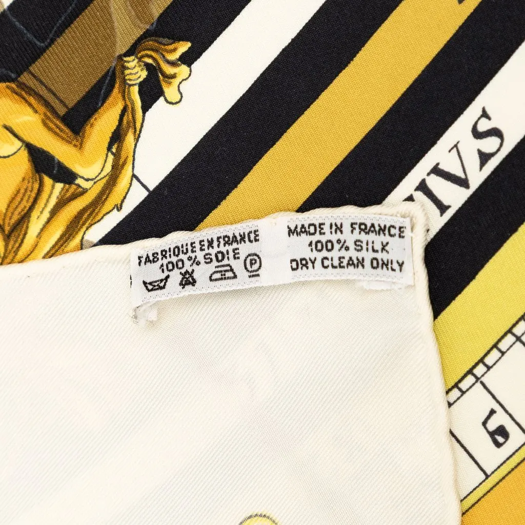 Hermès Dies et Hore Silk Scarf 90 Beige Very good - Model View