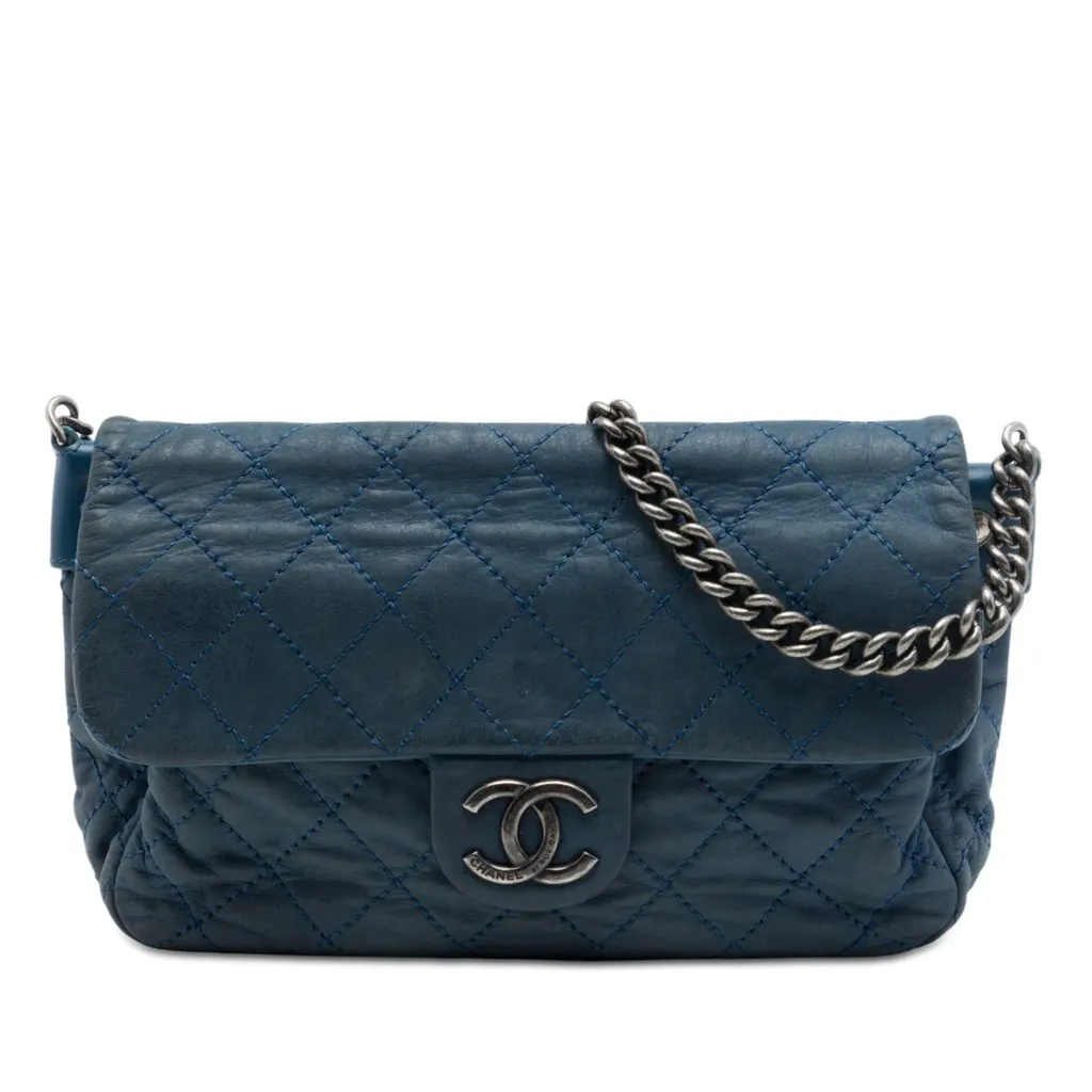 Chanel Medium Quilted Iridescent Calfskin Coco Daily Flap Blue Leather Very good - Front View