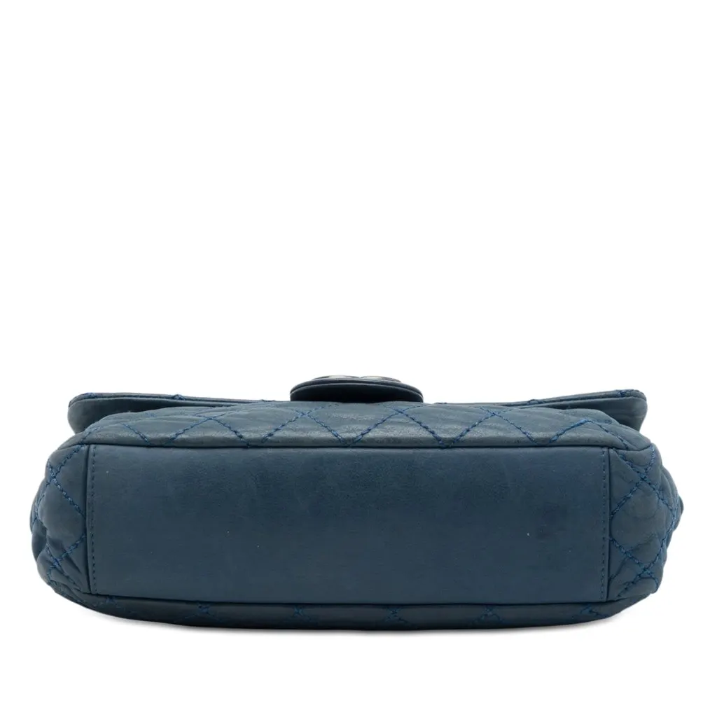 Chanel Medium Quilted Iridescent Calfskin Coco Daily Flap Blue Leather Very good - Inside View