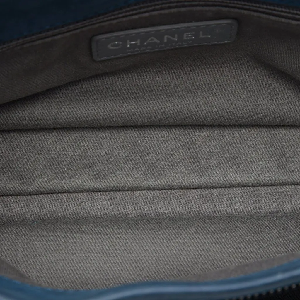 Chanel Medium Quilted Iridescent Calfskin Coco Daily Flap Blue Leather Very good - Model View