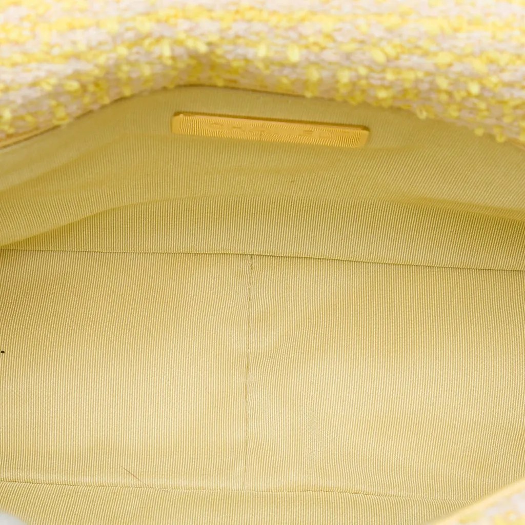 Chanel Medium Tweed 19 Flap Yellow Very good - Model View