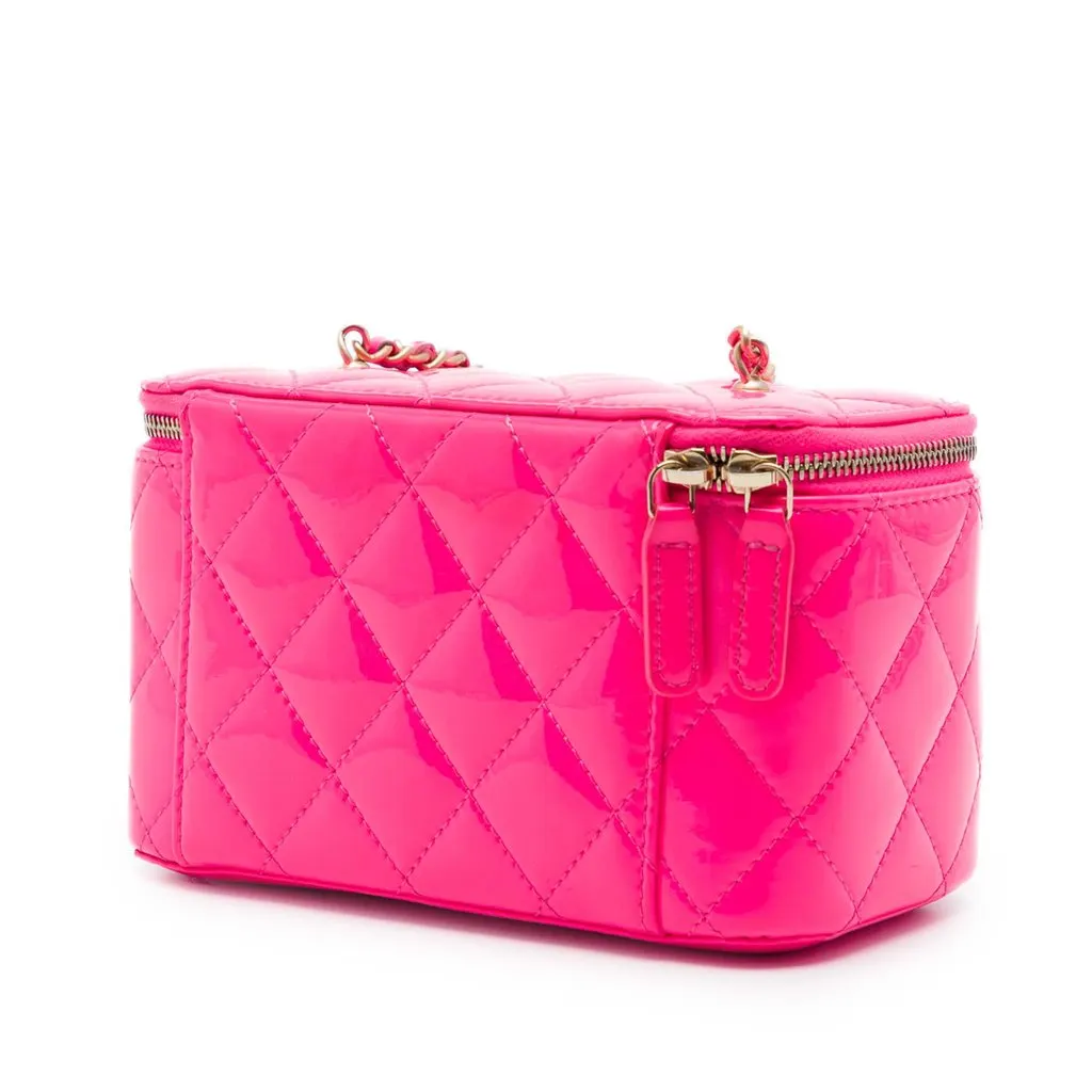 Chanel Small Quilted Patent Pearl Crush Vanity Case with Chain Pink Leather Very good - Back View