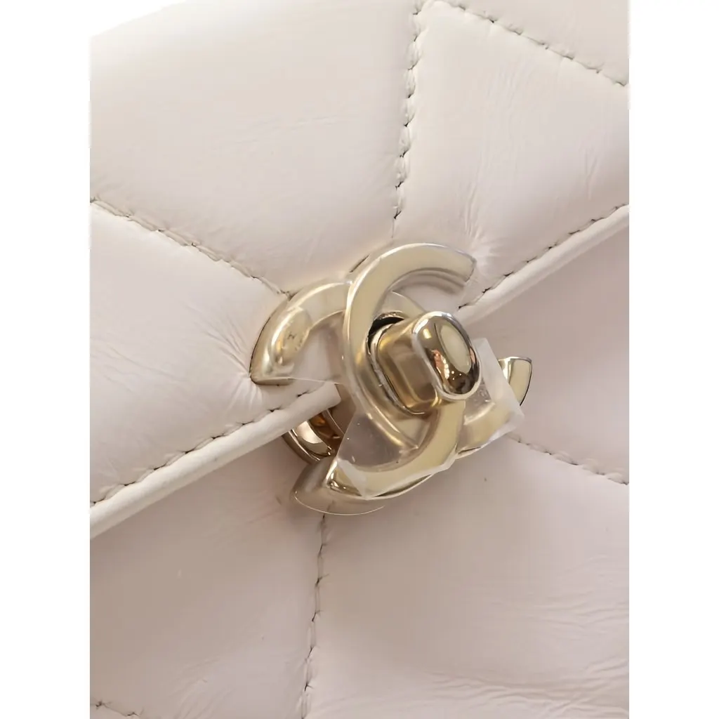 Chanel Small CC Quilted Calfskin Top Handle Vanity Case White Leather Very good - Box View
