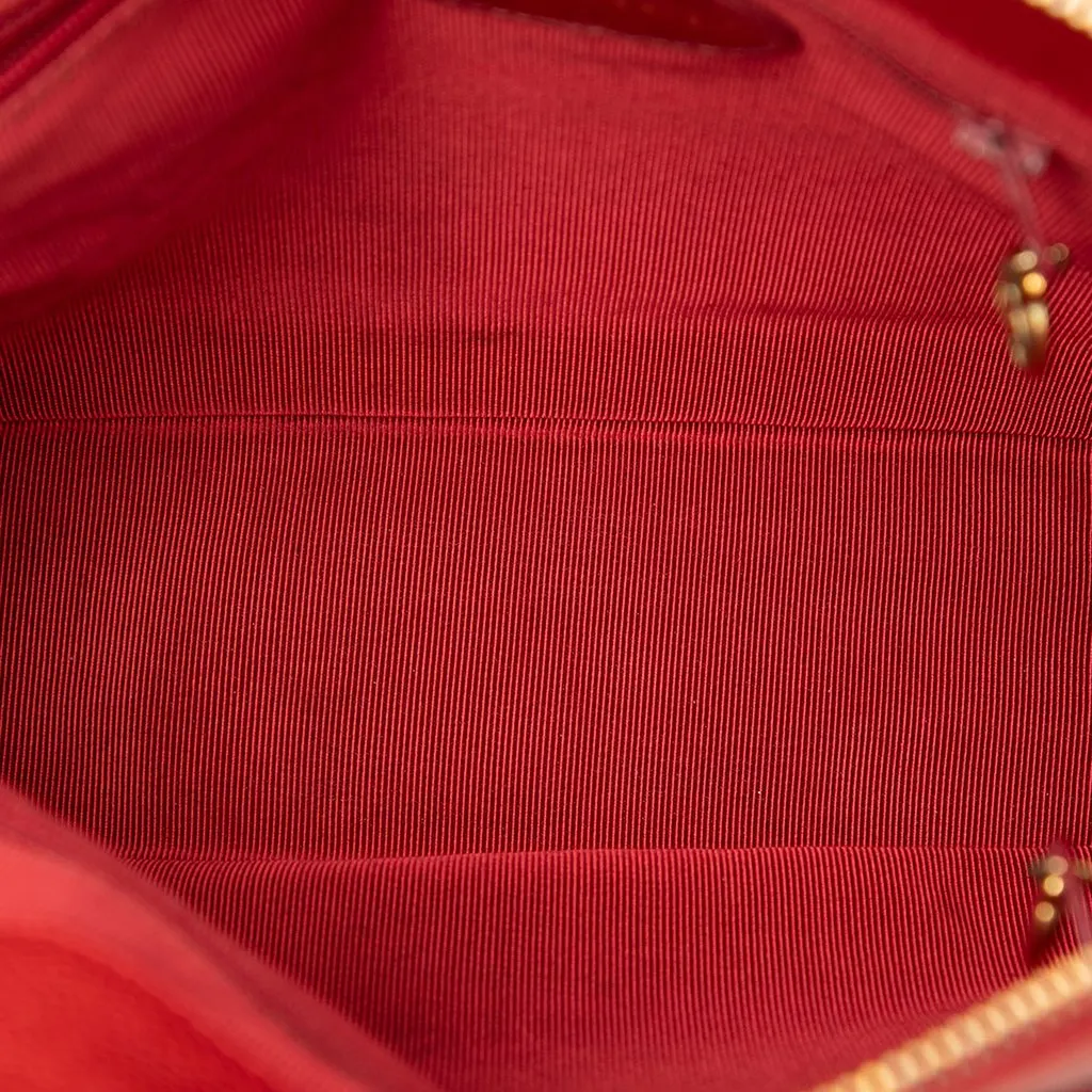 Chanel Caviar Logo Chain Shoulder Bag Red Leather Very good - Model View
